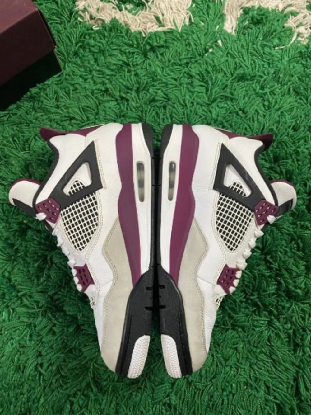 Nike Jordan 4 Retro x Paris Saint Germain Bordeaux